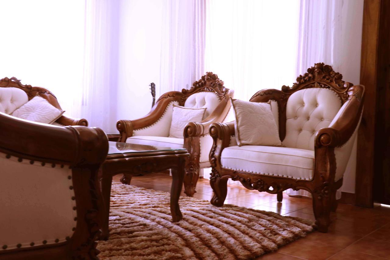 Villa Royce แคนดี้ ภายนอก รูปภาพ